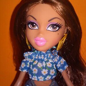 Bratz doll hello my name is Yasmin